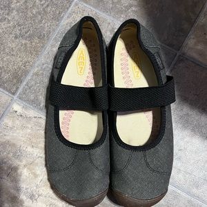 Charcoal womens Keen shoes